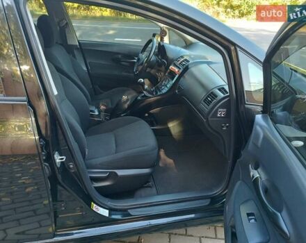 Черный Тойота Аурис, объемом двигателя 1.6 л и пробегом 199 тыс. км за 5950 $, фото 26 на Automoto.ua