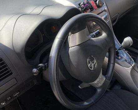 Черный Тойота Аурис, объемом двигателя 1.6 л и пробегом 169 тыс. км за 7500 $, фото 26 на Automoto.ua