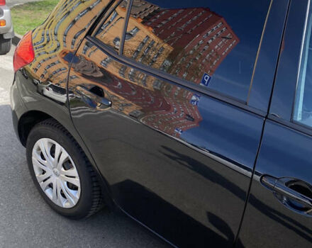 Черный Тойота Аурис, объемом двигателя 1.6 л и пробегом 169 тыс. км за 7500 $, фото 7 на Automoto.ua