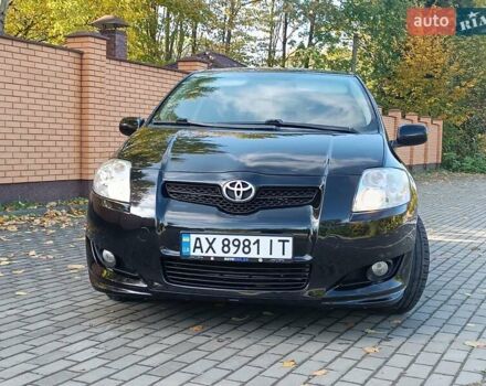 Черный Тойота Аурис, объемом двигателя 1.6 л и пробегом 199 тыс. км за 5950 $, фото 86 на Automoto.ua