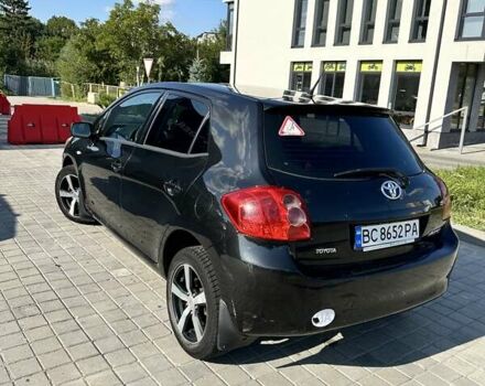 Черный Тойота Аурис, объемом двигателя 1.6 л и пробегом 180 тыс. км за 7200 $, фото 2 на Automoto.ua