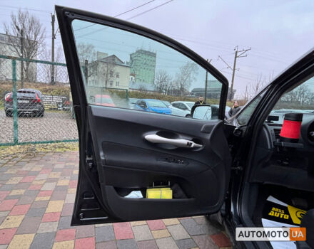 Черный Тойота Аурис, объемом двигателя 1.6 л и пробегом 224 тыс. км за 7400 $, фото 7 на Automoto.ua