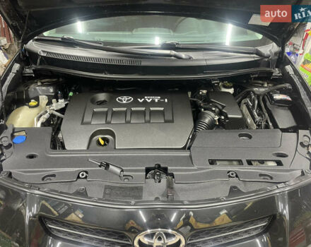 Чорний Тойота Ауріс, об'ємом двигуна 1.6 л та пробігом 192 тис. км за 5850 $, фото 7 на Automoto.ua