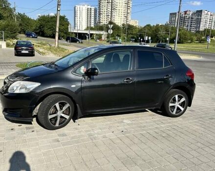 Черный Тойота Аурис, объемом двигателя 1.6 л и пробегом 180 тыс. км за 7200 $, фото 1 на Automoto.ua