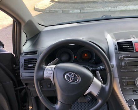 Черный Тойота Аурис, объемом двигателя 1.4 л и пробегом 272 тыс. км за 5900 $, фото 20 на Automoto.ua