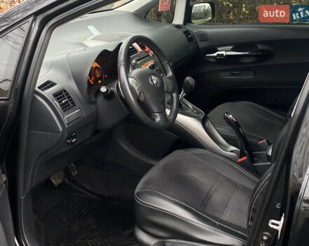 Черный Тойота Аурис, объемом двигателя 1.6 л и пробегом 218 тыс. км за 7000 $, фото 15 на Automoto.ua
