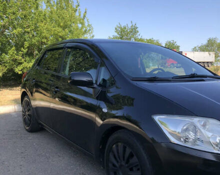 Черный Тойота Аурис, объемом двигателя 1.4 л и пробегом 272 тыс. км за 5900 $, фото 4 на Automoto.ua