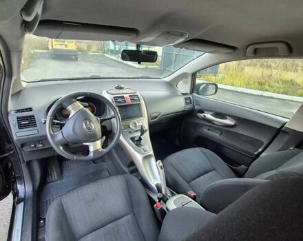 Черный Тойота Аурис, объемом двигателя 1.6 л и пробегом 134 тыс. км за 6900 $, фото 25 на Automoto.ua