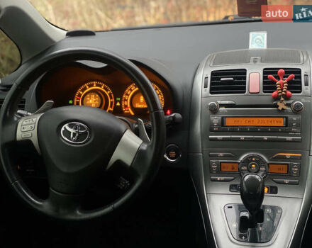 Черный Тойота Аурис, объемом двигателя 1.6 л и пробегом 218 тыс. км за 7000 $, фото 14 на Automoto.ua