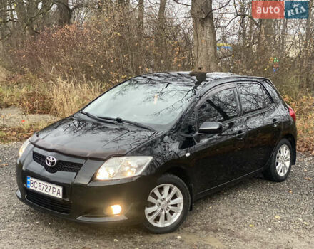 Черный Тойота Аурис, объемом двигателя 1.6 л и пробегом 218 тыс. км за 7000 $, фото 2 на Automoto.ua