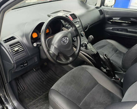 Чорний Тойота Ауріс, об'ємом двигуна 1.6 л та пробігом 187 тис. км за 6200 $, фото 16 на Automoto.ua