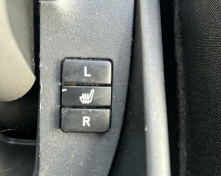 Чорний Тойота Ауріс, об'ємом двигуна 1.6 л та пробігом 115 тис. км за 7800 $, фото 14 на Automoto.ua