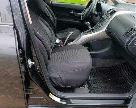 Чорний Тойота Ауріс, об'ємом двигуна 1.6 л та пробігом 154 тис. км за 6700 $, фото 10 на Automoto.ua