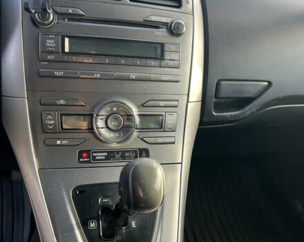 Чорний Тойота Ауріс, об'ємом двигуна 1.6 л та пробігом 115 тис. км за 7800 $, фото 13 на Automoto.ua