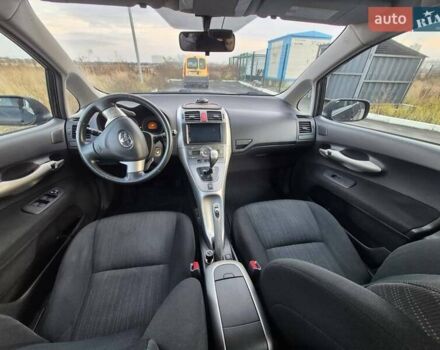 Черный Тойота Аурис, объемом двигателя 1.6 л и пробегом 134 тыс. км за 6900 $, фото 29 на Automoto.ua