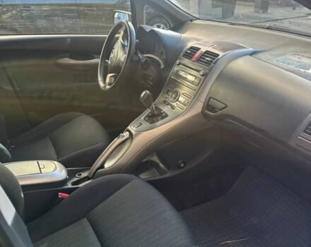 Черный Тойота Аурис, объемом двигателя 1.6 л и пробегом 161 тыс. км за 4200 $, фото 3 на Automoto.ua