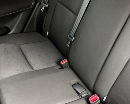 Черный Тойота Аурис, объемом двигателя 1.6 л и пробегом 180 тыс. км за 6600 $, фото 9 на Automoto.ua