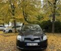 Черный Тойота Аурис, объемом двигателя 1.4 л и пробегом 261 тыс. км за 6300 $, фото 1 на Automoto.ua