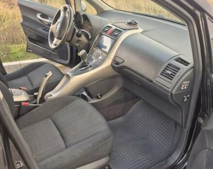 Черный Тойота Аурис, объемом двигателя 1.6 л и пробегом 134 тыс. км за 6900 $, фото 28 на Automoto.ua