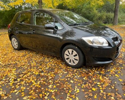 Чорний Тойота Ауріс, об'ємом двигуна 1.4 л та пробігом 3 тис. км за 6300 $, фото 1 на Automoto.ua