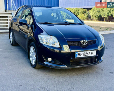 Чорний Тойота Ауріс, об'ємом двигуна 1.6 л та пробігом 195 тис. км за 5999 $, фото 4 на Automoto.ua