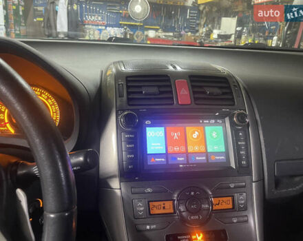 Чорний Тойота Ауріс, об'ємом двигуна 1.6 л та пробігом 192 тис. км за 5850 $, фото 3 на Automoto.ua