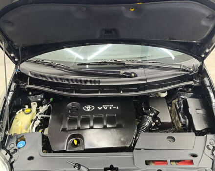 Чорний Тойота Ауріс, об'ємом двигуна 1.6 л та пробігом 187 тис. км за 6200 $, фото 28 на Automoto.ua