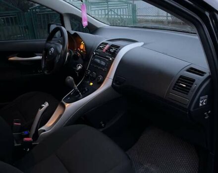 Чорний Тойота Ауріс, об'ємом двигуна 1.6 л та пробігом 166 тис. км за 6200 $, фото 13 на Automoto.ua