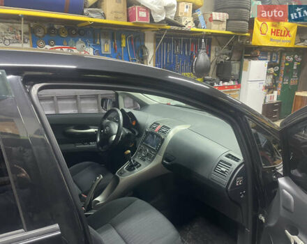 Чорний Тойота Ауріс, об'ємом двигуна 1.6 л та пробігом 192 тис. км за 5850 $, фото 1 на Automoto.ua