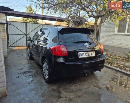 Черный Тойота Аурис, объемом двигателя 1.6 л и пробегом 145 тыс. км за 6699 $, фото 3 на Automoto.ua