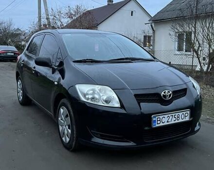 Чорний Тойота Ауріс, об'ємом двигуна 1.6 л та пробігом 166 тис. км за 6200 $, фото 1 на Automoto.ua
