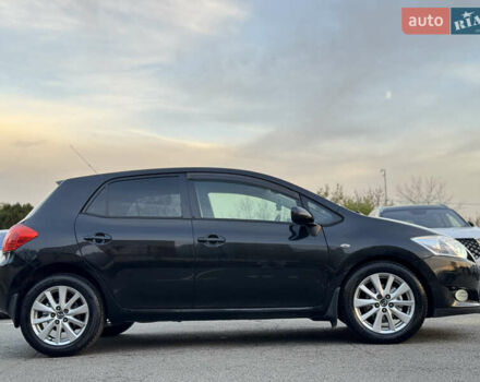 Черный Тойота Аурис, объемом двигателя 1.6 л и пробегом 113 тыс. км за 7400 $, фото 4 на Automoto.ua