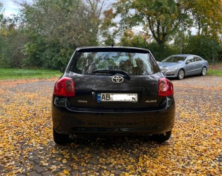Чорний Тойота Ауріс, об'ємом двигуна 1.4 л та пробігом 3 тис. км за 6300 $, фото 2 на Automoto.ua