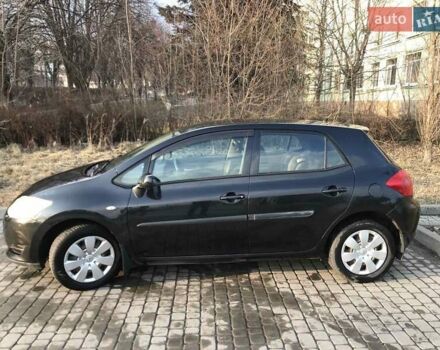 Черный Тойота Аурис, объемом двигателя 1.6 л и пробегом 141 тыс. км за 6200 $, фото 1 на Automoto.ua