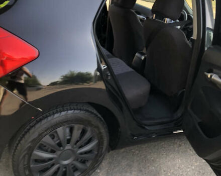 Черный Тойота Аурис, объемом двигателя 1.4 л и пробегом 272 тыс. км за 5900 $, фото 11 на Automoto.ua