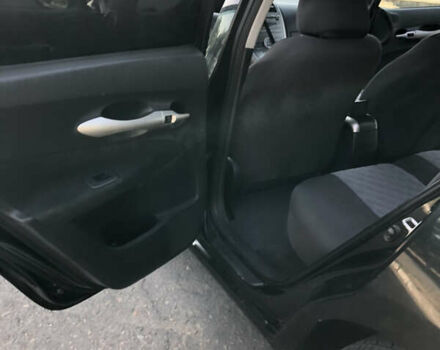 Черный Тойота Аурис, объемом двигателя 1.4 л и пробегом 272 тыс. км за 5900 $, фото 25 на Automoto.ua