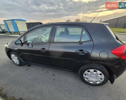 Черный Тойота Аурис, объемом двигателя 1.6 л и пробегом 134 тыс. км за 6900 $, фото 16 на Automoto.ua