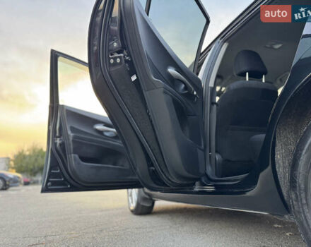 Черный Тойота Аурис, объемом двигателя 1.6 л и пробегом 113 тыс. км за 7400 $, фото 11 на Automoto.ua