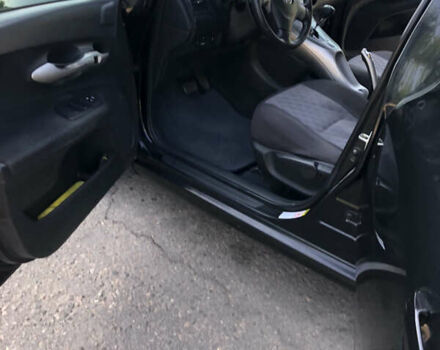 Черный Тойота Аурис, объемом двигателя 1.4 л и пробегом 272 тыс. км за 5900 $, фото 24 на Automoto.ua