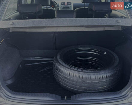 Чорний Тойота Ауріс, об'ємом двигуна 1.6 л та пробігом 114 тис. км за 7300 $, фото 26 на Automoto.ua