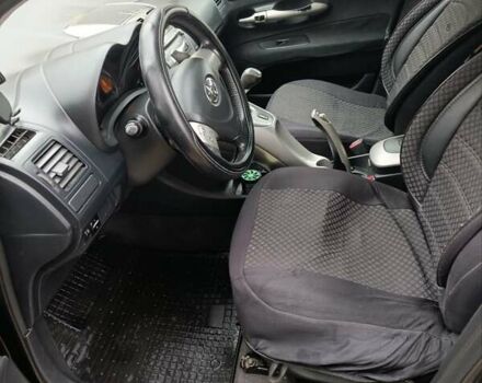 Чорний Тойота Ауріс, об'ємом двигуна 1.6 л та пробігом 154 тис. км за 6700 $, фото 6 на Automoto.ua