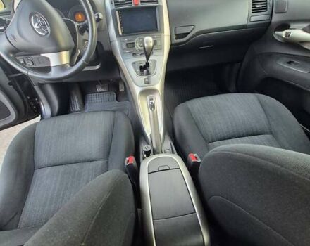 Черный Тойота Аурис, объемом двигателя 1.6 л и пробегом 134 тыс. км за 6900 $, фото 35 на Automoto.ua