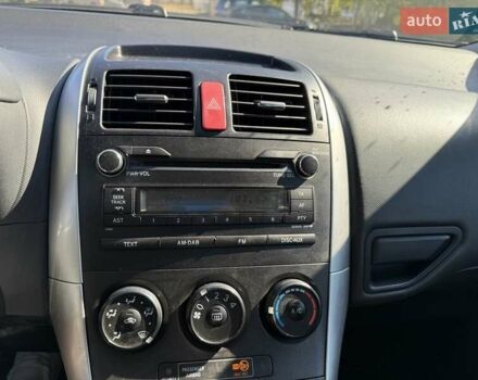 Черный Тойота Аурис, объемом двигателя 1.6 л и пробегом 188 тыс. км за 7500 $, фото 8 на Automoto.ua