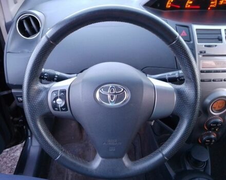 Черный Тойота Аурис, объемом двигателя 1.3 л и пробегом 162 тыс. км за 6500 $, фото 10 на Automoto.ua