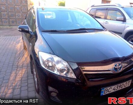 Черный Тойота Аурис, объемом двигателя 1.8 л и пробегом 245 тыс. км за 11200 $, фото 2 на Automoto.ua