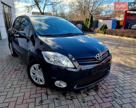 Черный Тойота Аурис, объемом двигателя 1.6 л и пробегом 142 тыс. км за 10200 $, фото 2 на Automoto.ua