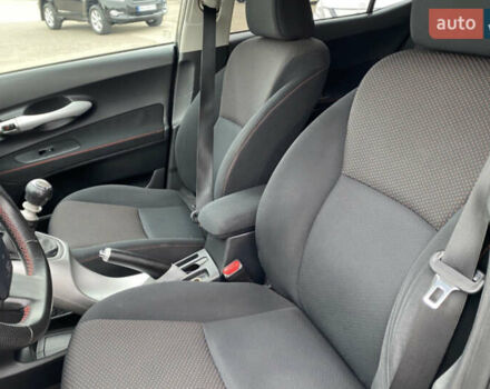 Чорний Тойота Ауріс, об'ємом двигуна 1.4 л та пробігом 238 тис. км за 7950 $, фото 16 на Automoto.ua