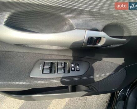 Чорний Тойота Ауріс, об'ємом двигуна 1.8 л та пробігом 235 тис. км за 10500 $, фото 13 на Automoto.ua