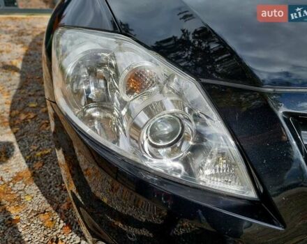 Чорний Тойота Ауріс, об'ємом двигуна 1.6 л та пробігом 201 тис. км за 10500 $, фото 4 на Automoto.ua