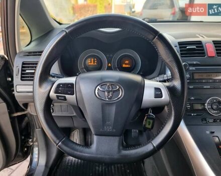 Черный Тойота Аурис, объемом двигателя 1.6 л и пробегом 142 тыс. км за 10200 $, фото 27 на Automoto.ua